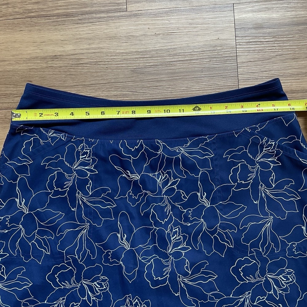 Cypress Club blue/white flower skort size L 2 back snap pockets, 2 front pockets - Picture 5 of 9